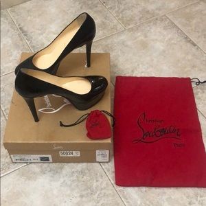 Authentic Christian Louboutin‘s bianca heels
